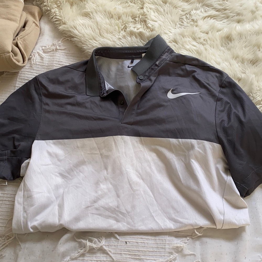 Men’s Nike golf colored shirt